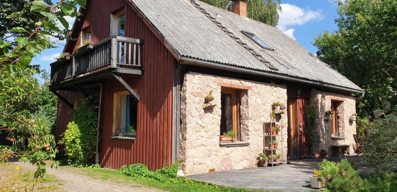 Majiga Istaba Ar Balkonu Un Vannasistaba, Bezmaksas Velo Noma Iecava Buitenkant foto